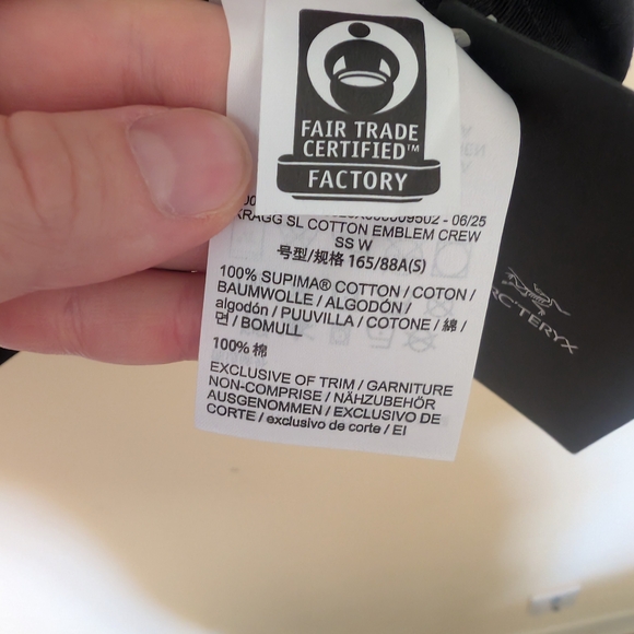 Arc'teryx Women's Black T-Shirt - Picture 5 of 8